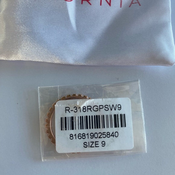 NWT Adornia Swarovski Crystal Accented Eternity Ring - Picture 7 of 7